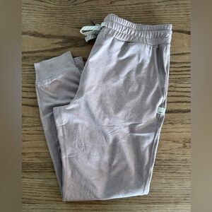 Vuori Womens Pink Performance Joggers S Dreamknit Super Soft Like New!